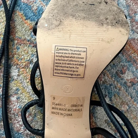 FashionNova Black and Gold Heels, Size 9 - Picture 4 of 4